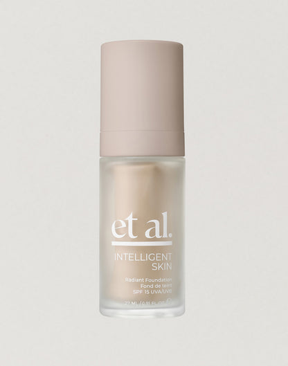 INTELLIGENT SKIN RADIANT FOUNDATION SPF 15 Shade 020W