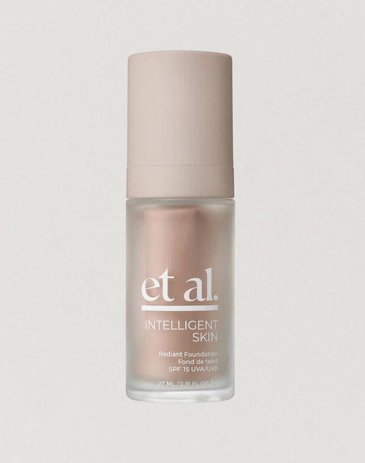 INTELLIGENT SKIN RADIANT FOUNDATION SPF 15 Shade 060W