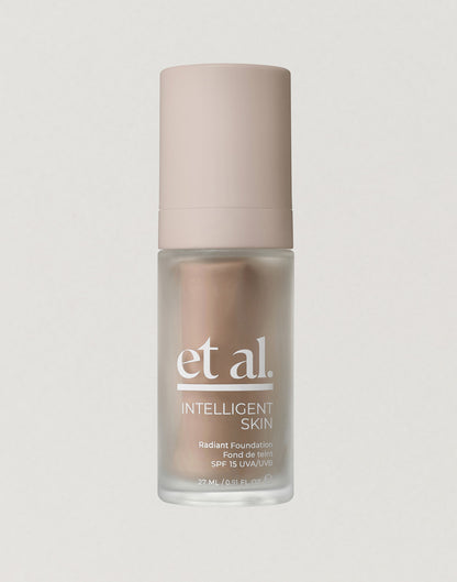 INTELLIGENT SKIN RADIANT FOUNDATION SPF 15 Shade 140N