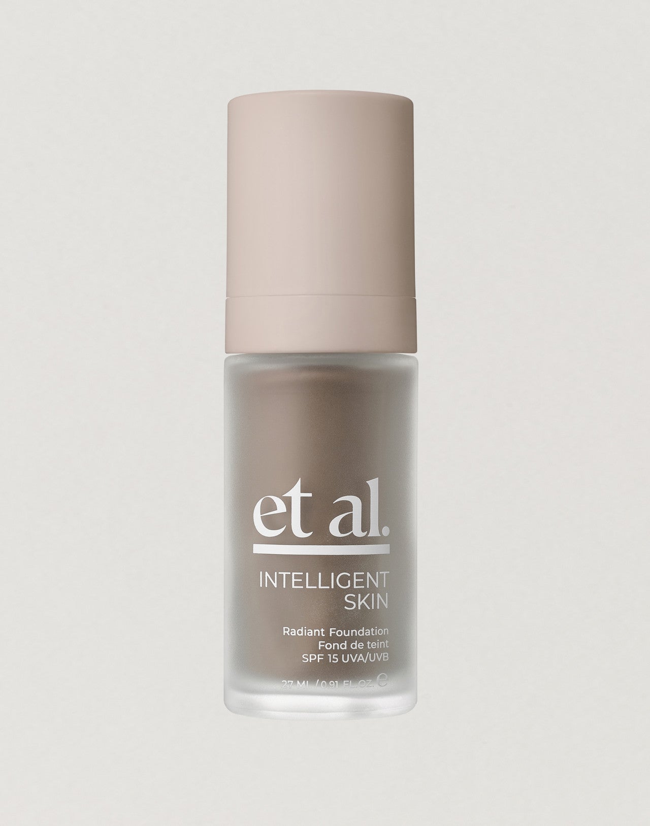 INTELLIGENT SKIN RADIANT FOUNDATION SPF 15 Shade 220C